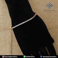 Signature Square Gold (0003)